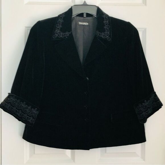 Tahari Jackets & Blazers - TAHARI WOMEN'S JACKET BLAZER BLACK VELOUR SIZE SMALL COLLARED 3/4 SLEEVE SILK